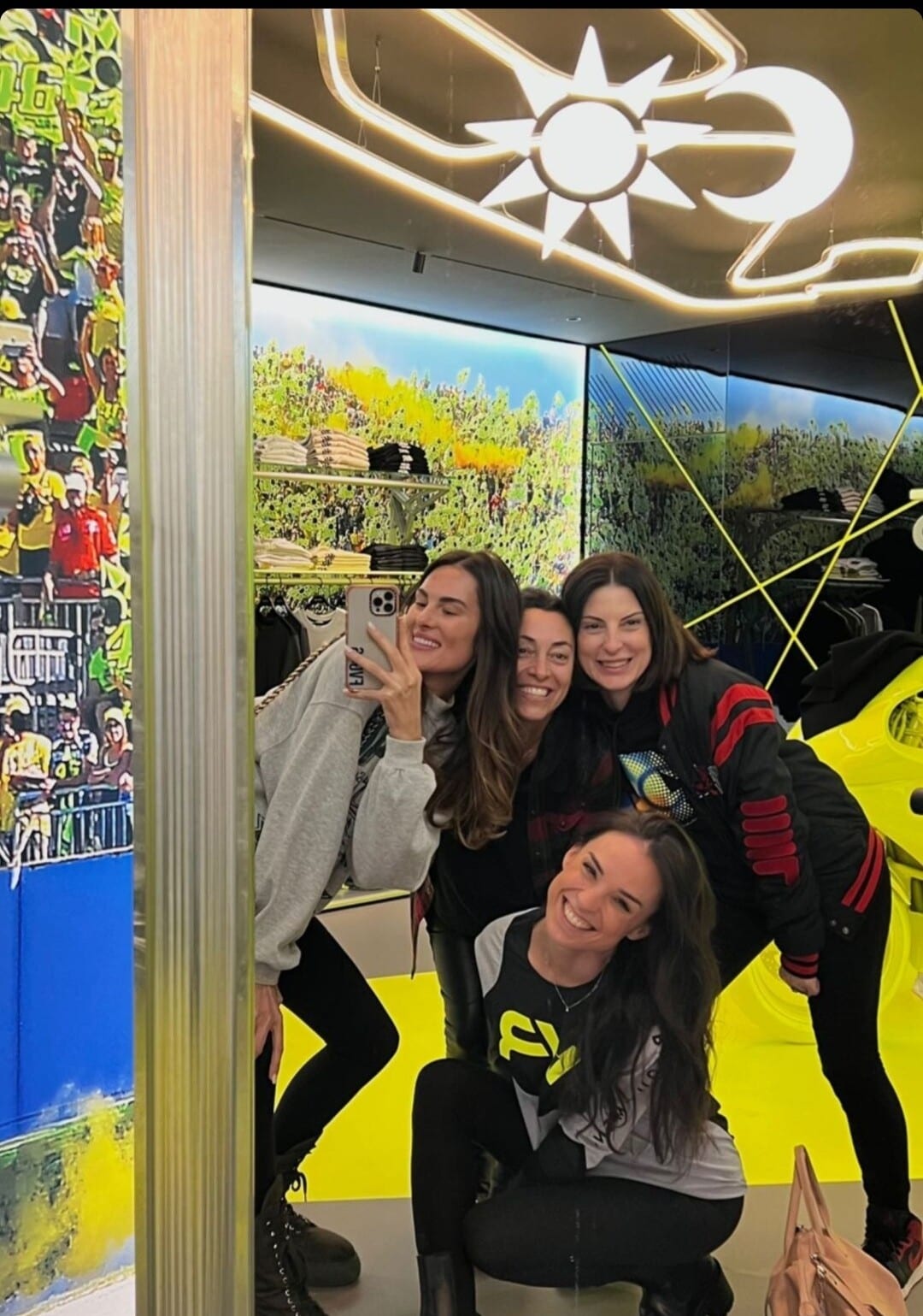 MotoGP: Valentino Rossi, inaugurato il nuovo VR46 Store a Tavullia