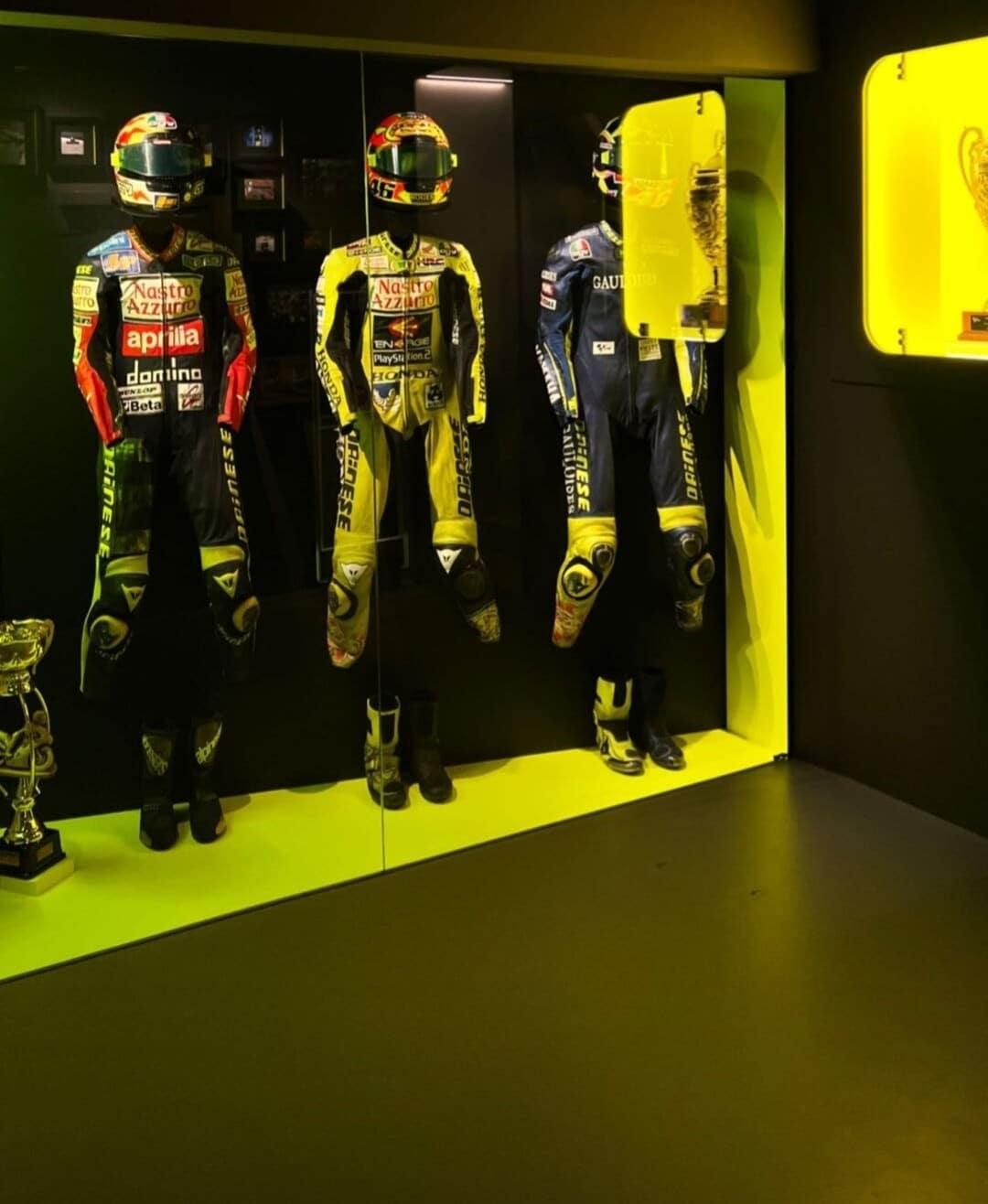 MotoGP: Valentino Rossi, inaugurato il nuovo VR46 Store a Tavullia