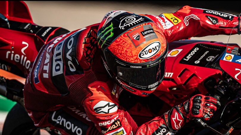 La sicurezza prima di tutto: il focus sui caschi, dalla MotoGP all'off-road