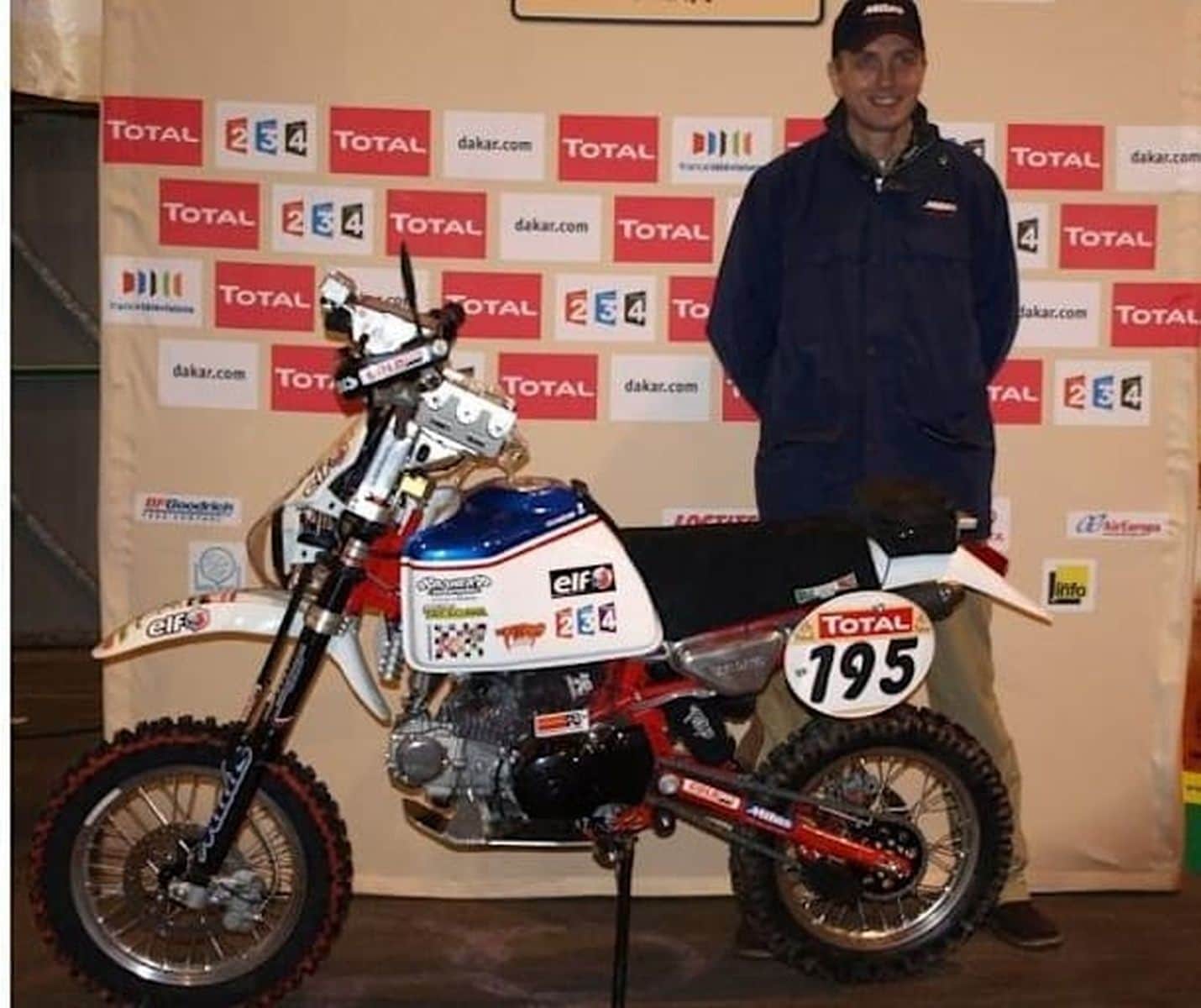 Dalla vespa alla... friggitrice: i 10 veicoli più strani nella storia della Dakar