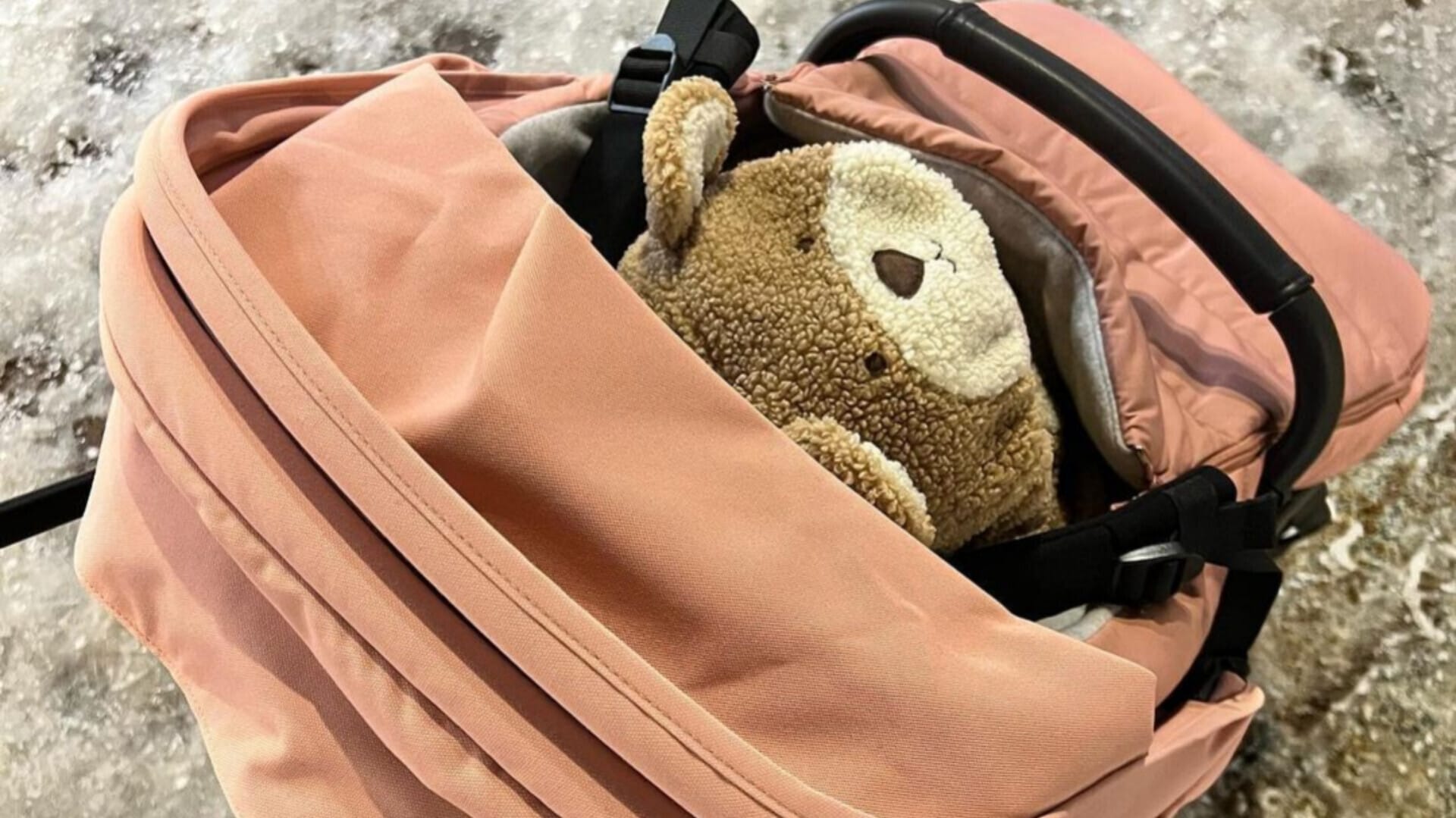 Francesca Sofia Novello: che tenerezza le foto con Giulietta sotto la neve