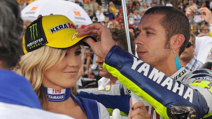 Ombrelline MotoGP, un tuffo nel passato