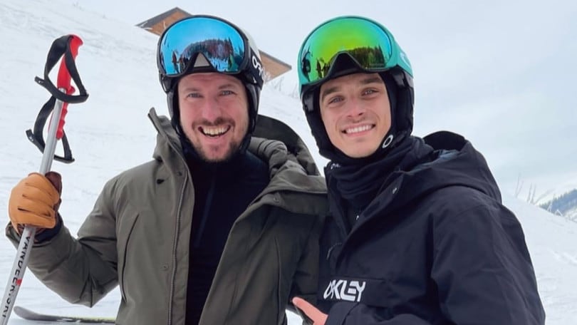 Luca Marini e Marcel Hirscher insieme sugli sci