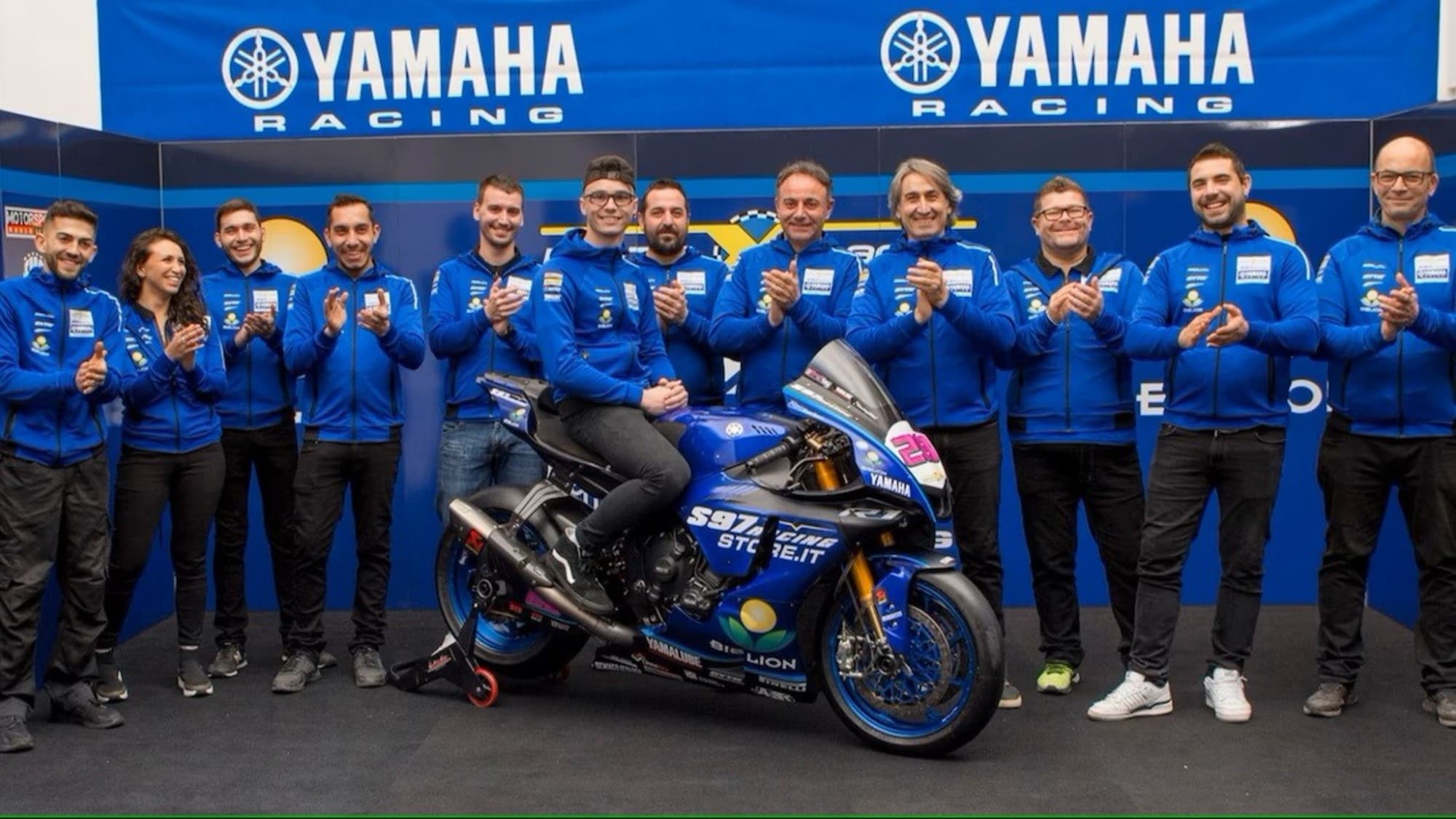 SBK: first contact between Bradley Ray and the Motoxracing team