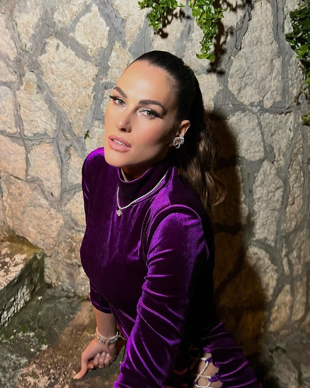 Valentino Rossi: l'abito hot di Francesca Sofia Novello per Capodanno 2023