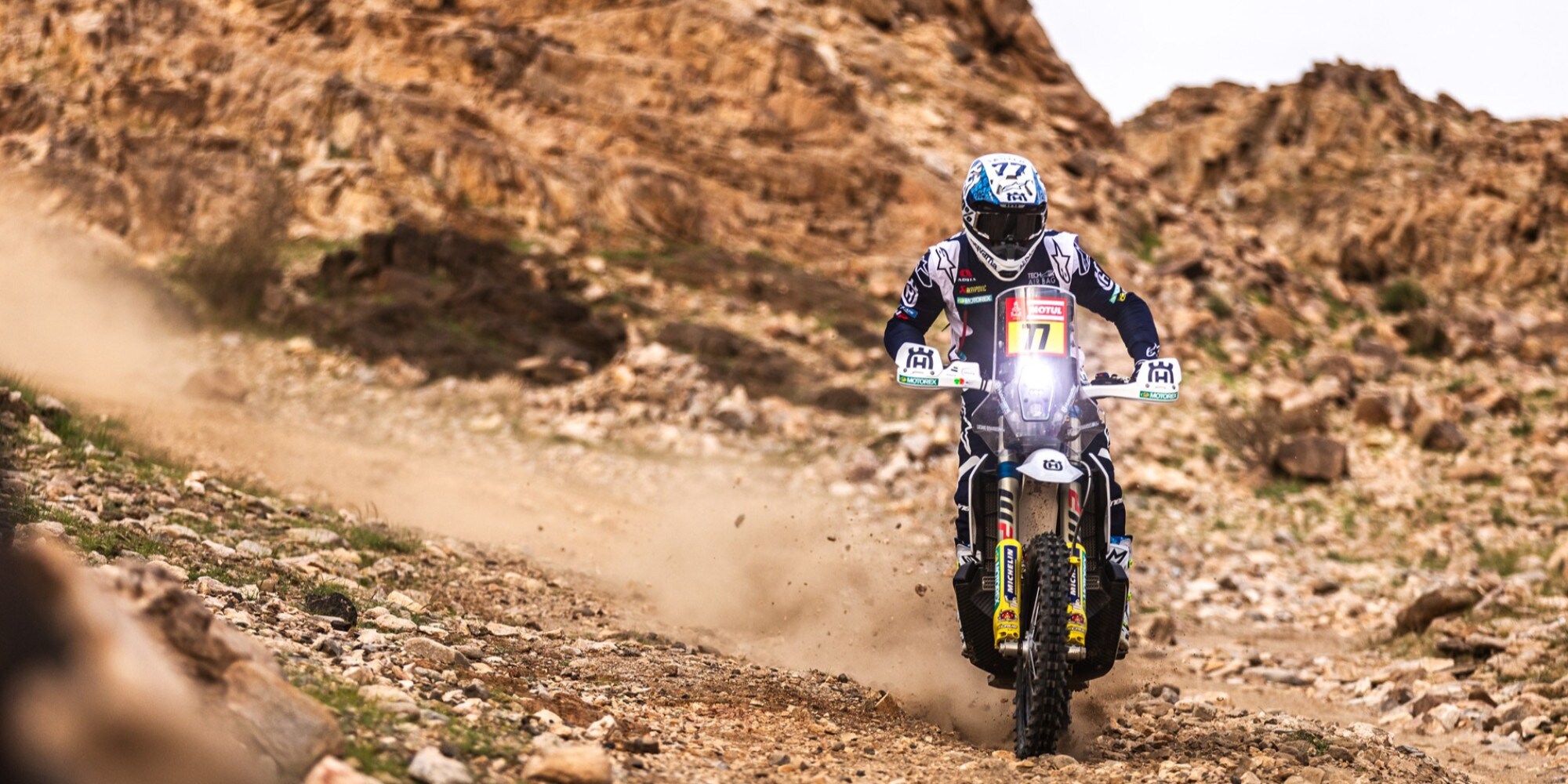 Dakar 2023, Luciano Benavides vince la sesta tappa. Doppietta Husqvarna