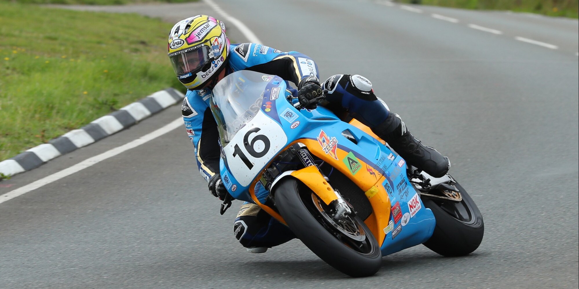 TT, che occasione per Craig Neve: in gara al fianco di Michael Rutter