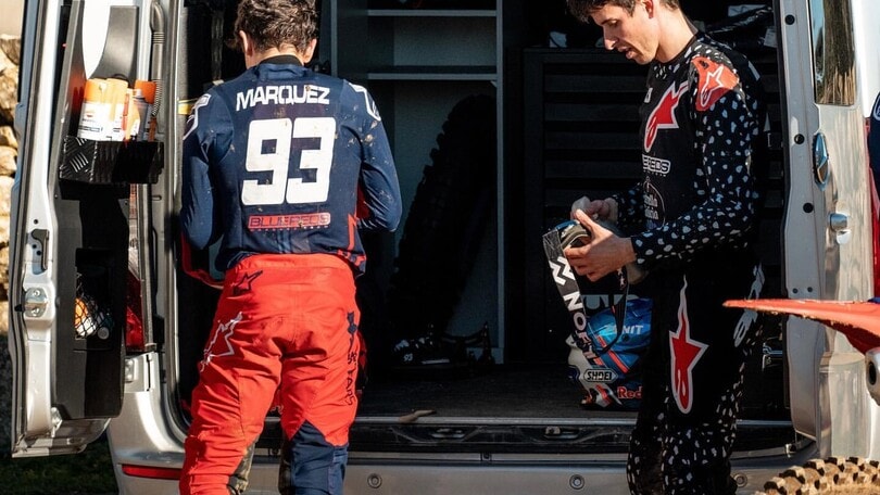 Marc Marquez e Alex Marcquez si allenano insieme in motocross - FOTO