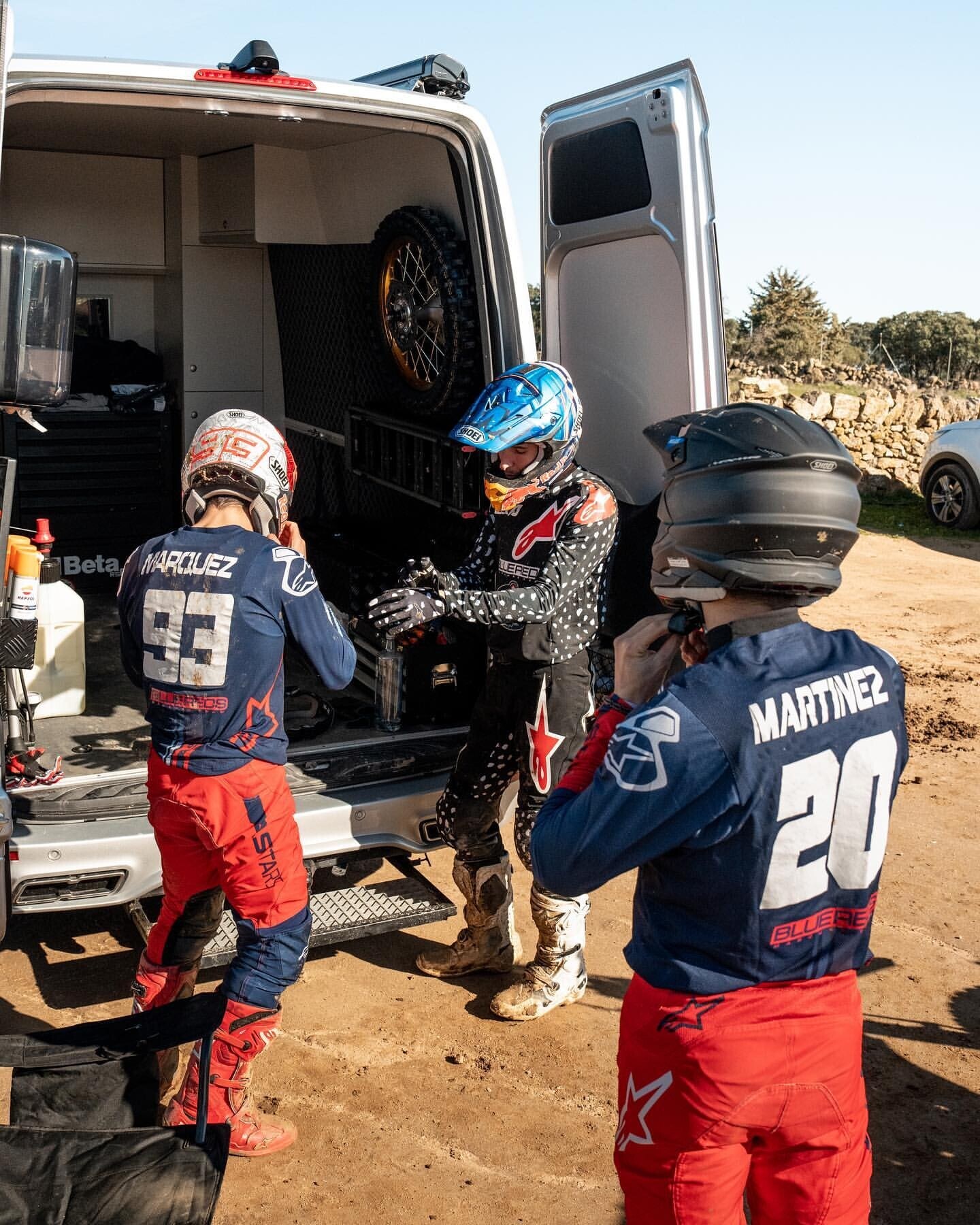 Marc Marquez e Alex Marcquez si allenano insieme in motocross - FOTO
