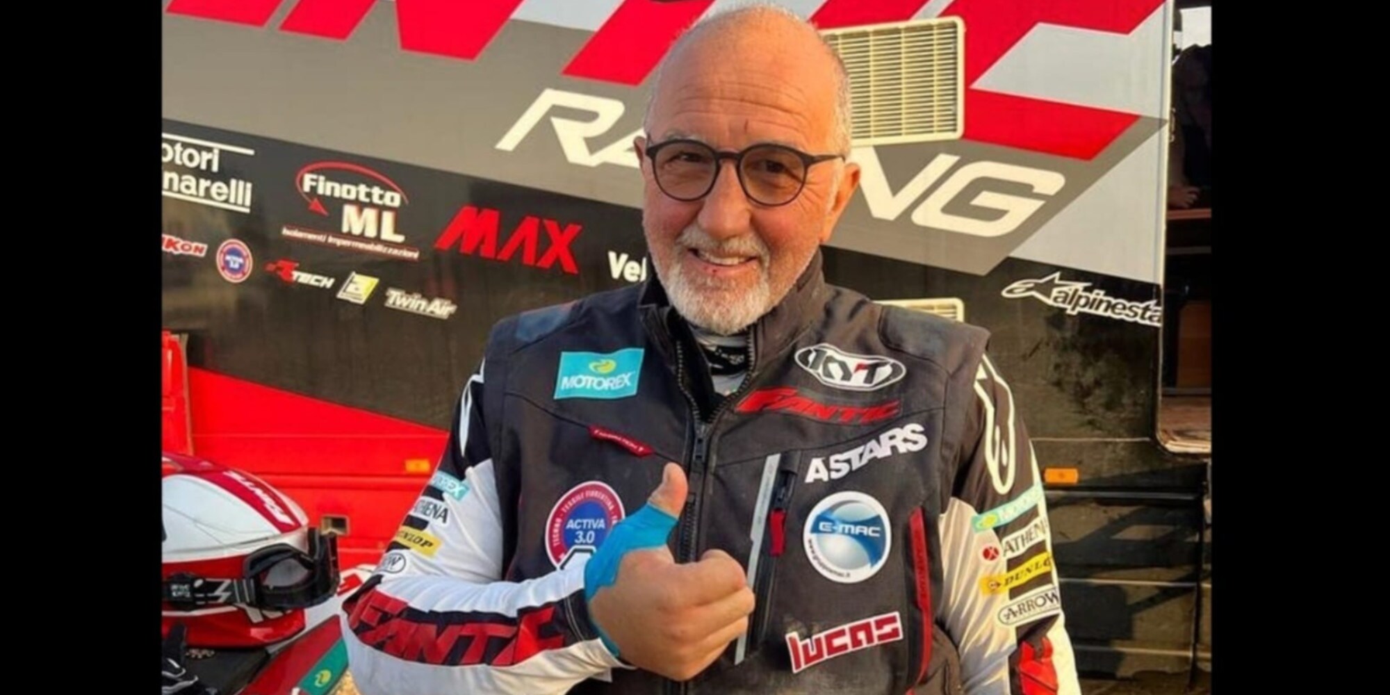 Dakar, Franco Picco inarrestabile: al traguardo con un pollice rotto