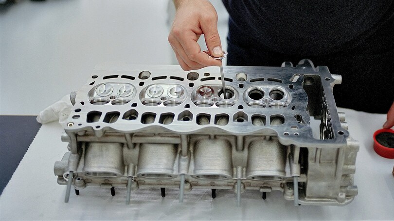 Tecnica: motori da corsa e di serie, similitudini e differenze