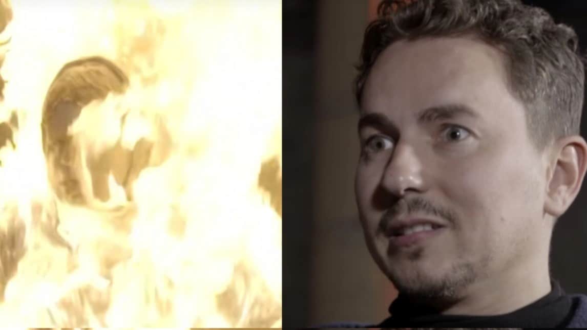 Jorge Lorenzo prende fuoco per il programma Tv: ecco il video