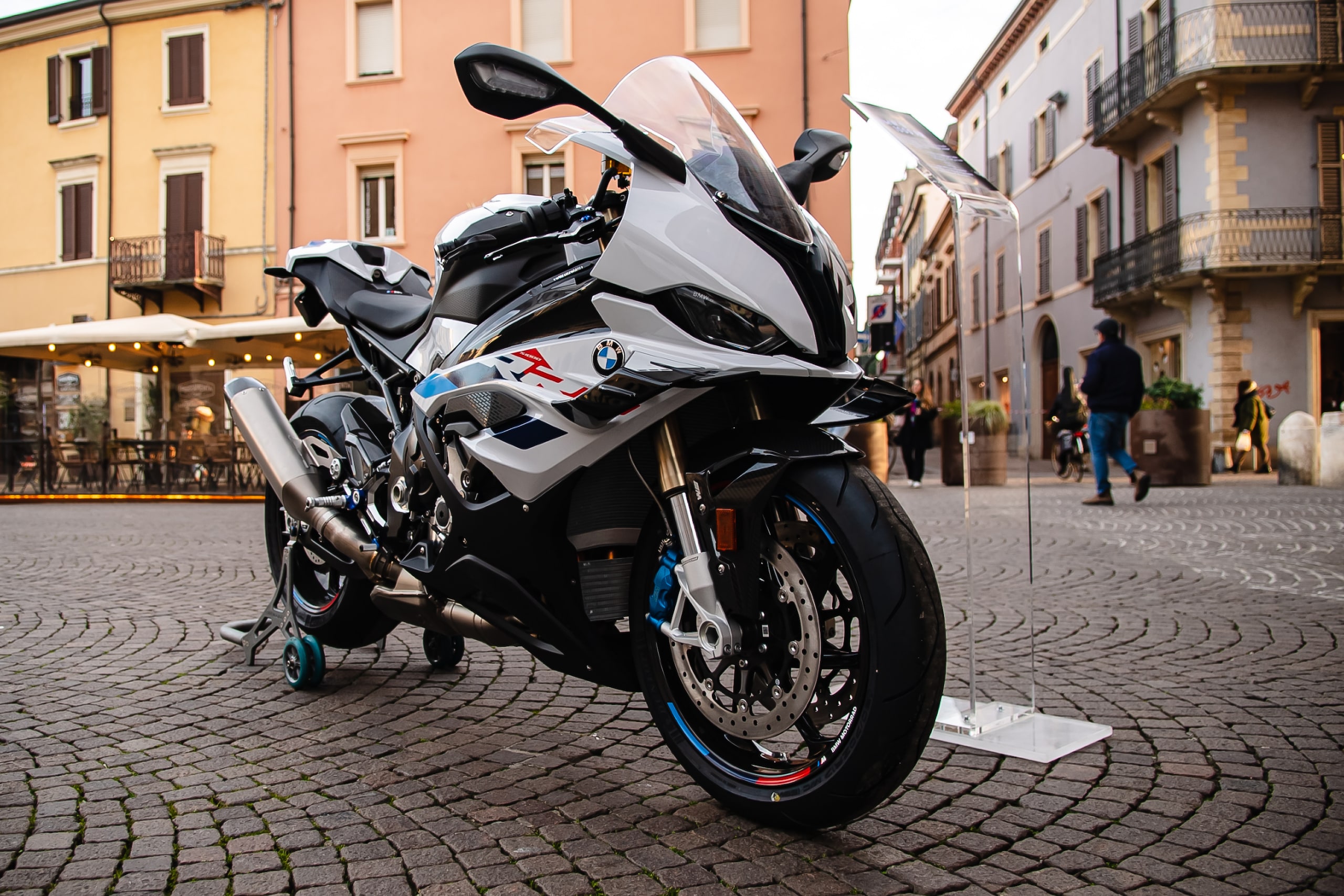 Caschi d'Oro 2022: spettacolo, musica e grandi ospiti a Rimini