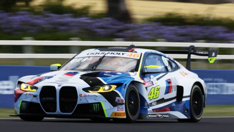 12 Ore Bathurst, Valentino Rossi fa sognare: è primo nelle Prove Libere