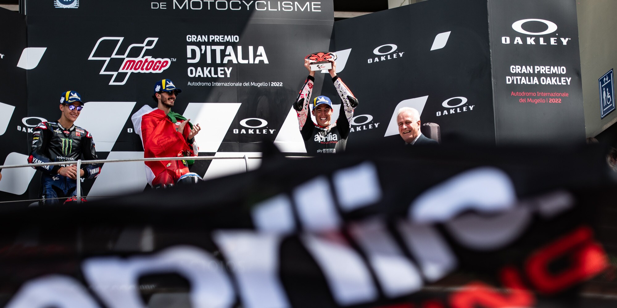 MotoGP, Bagnaia e il regalo inaspettato ad Aleix Espargarò