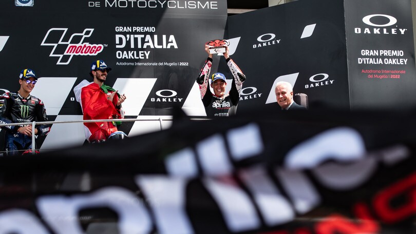 MotoGP, Bagnaia e il regalo inaspettato ad Aleix Espargarò