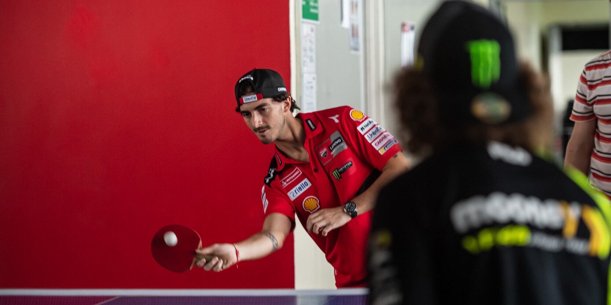 MotoGP: la sfida a Sepang è già iniziata...sul tavolo da ping pong