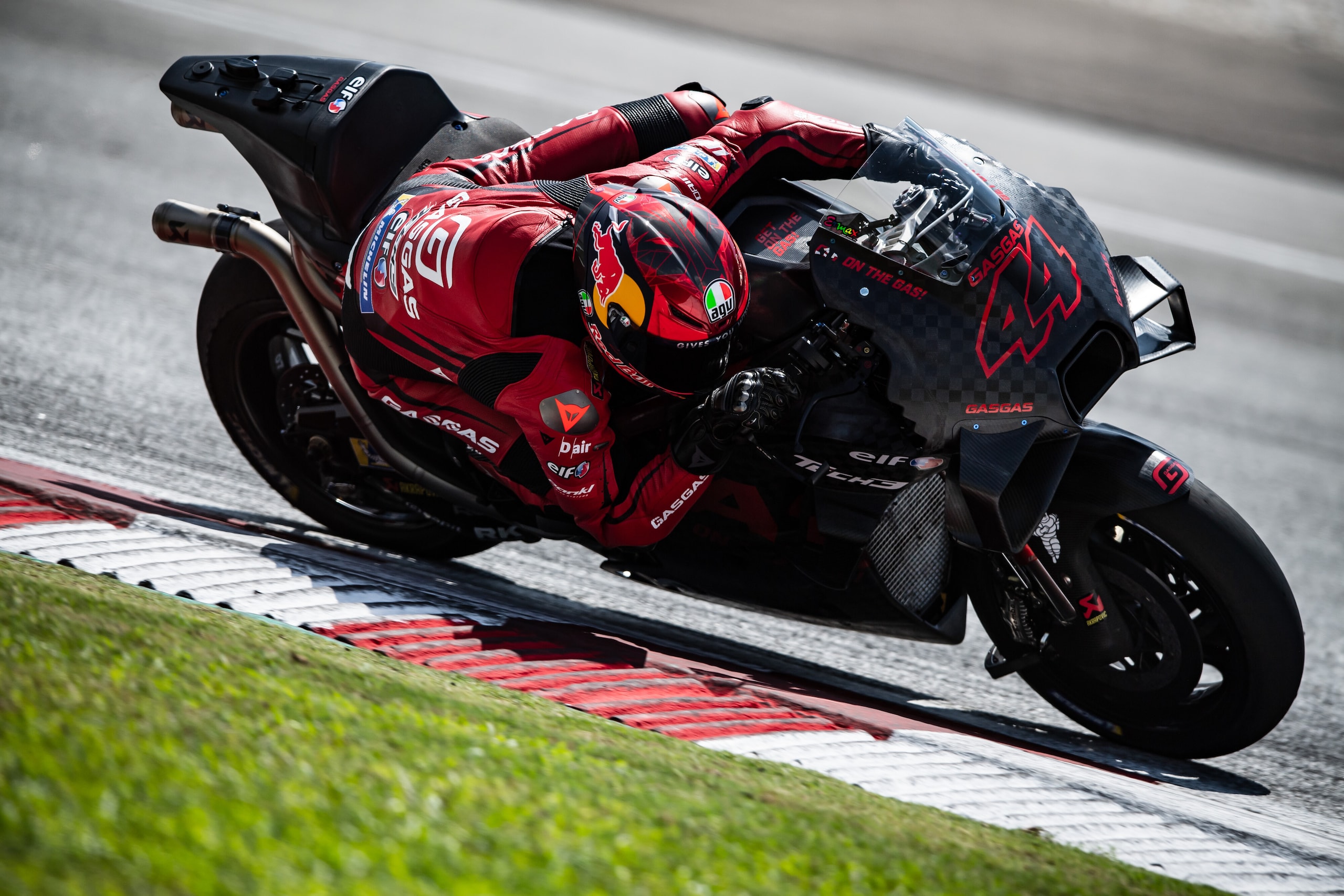 MotoGP, test Sepang day 1: le foto dei piloti in azione
