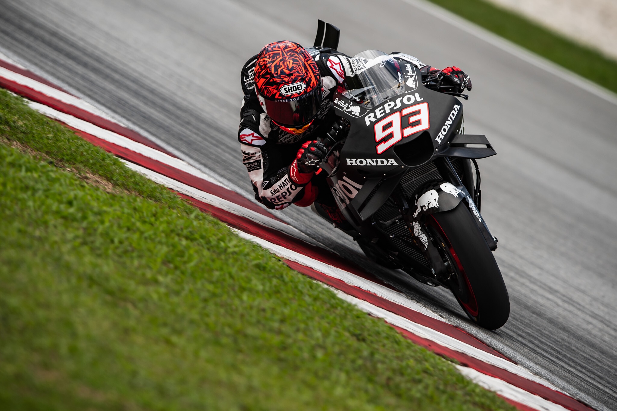 MotoGP, test Sepang day 1: le foto dei piloti in azione