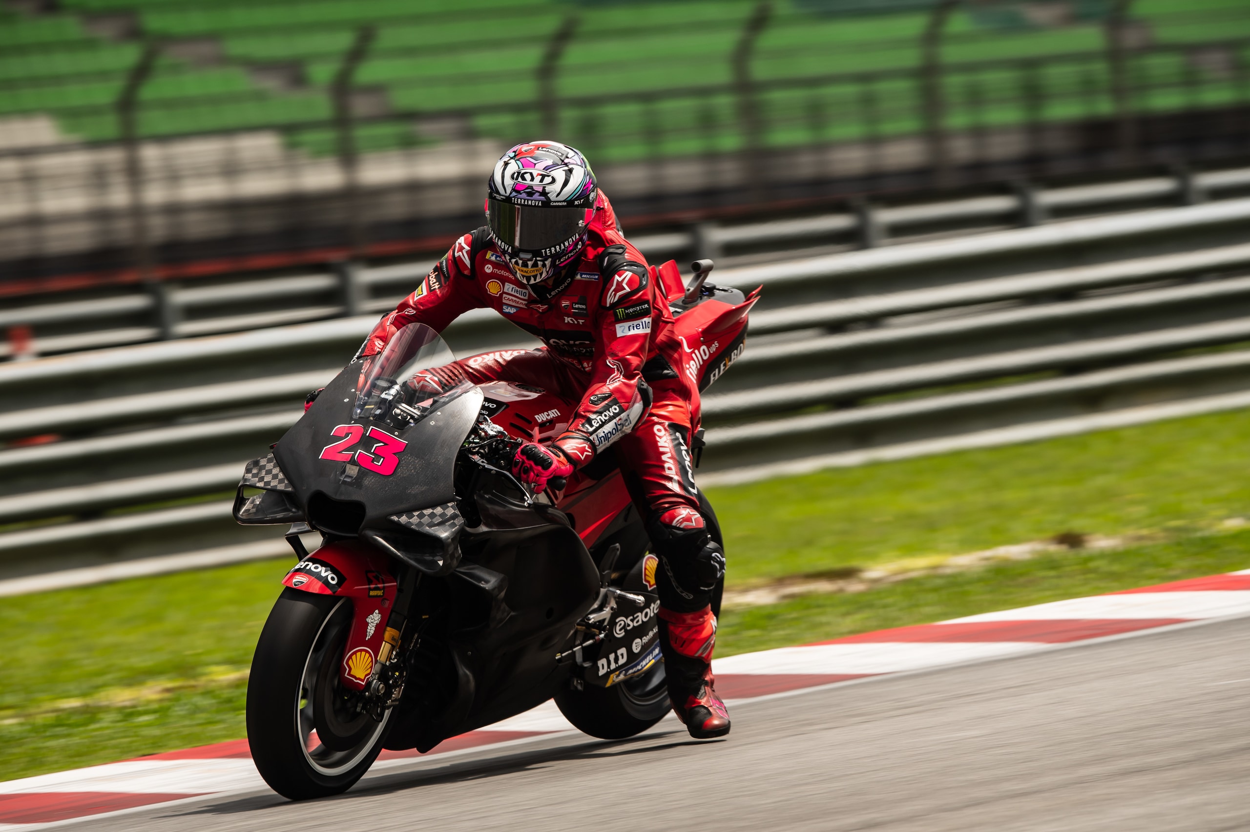 MotoGP test, ecco le foto dell'azione in pista a Sepang