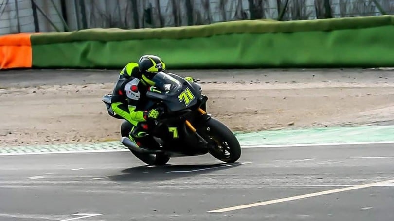 Foggia in pista a Vallelunga con la R1, per prepararsi alla Moto2