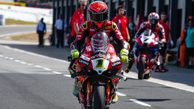 SBK Australia, Bautista inseguito da Razgatlioglu e Rea