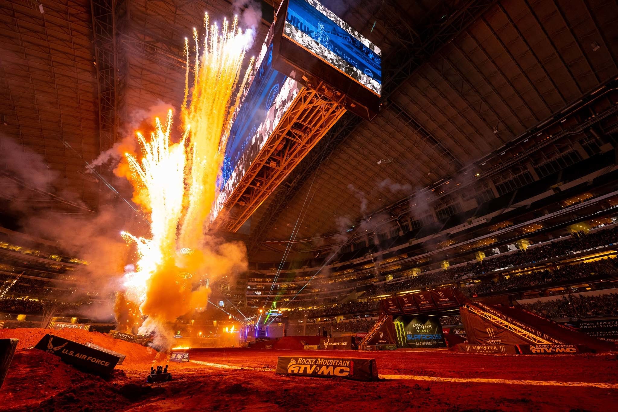 SX450: Spettacolo e colpi di scena ad Arlington