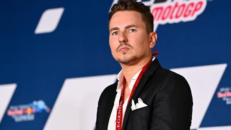 Lorenzo torna a parlare di Valentino Rossi: "Non riuscivo a fare come lui"