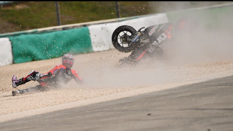 MotoGP Test Portimao, Espargaro inizia male: subito una caduta per Aleix