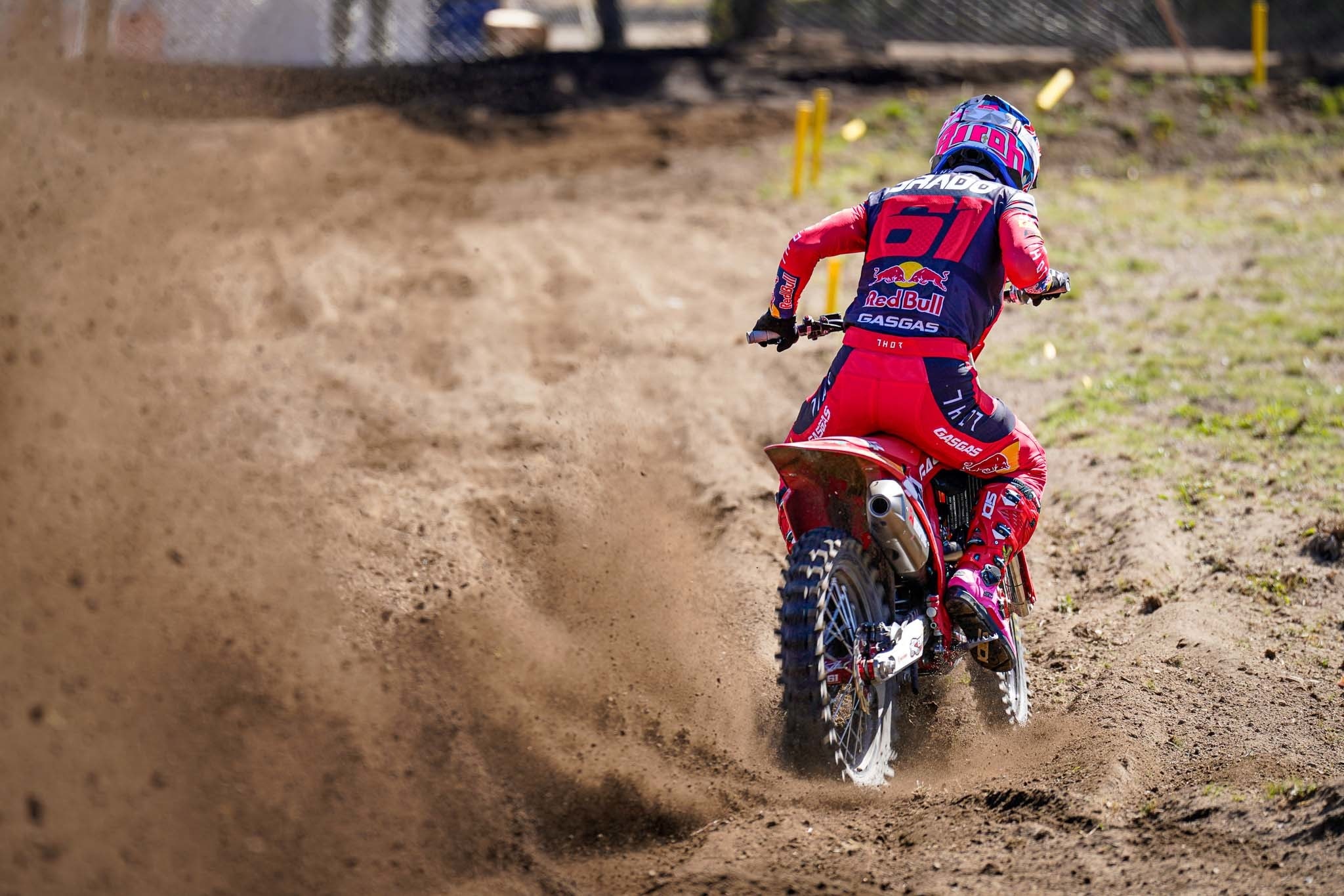 MXGP: Warmup bagnato in Argentina