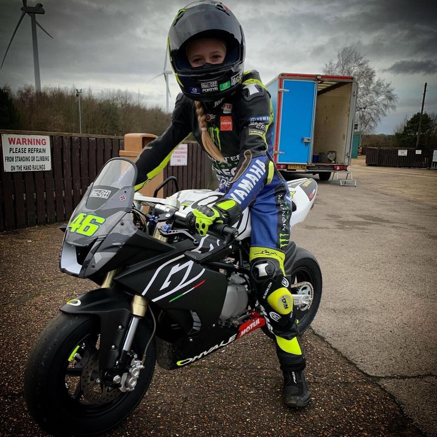 Izzy Carter, la giovane pilota che vuole diventare Valentino Rossi