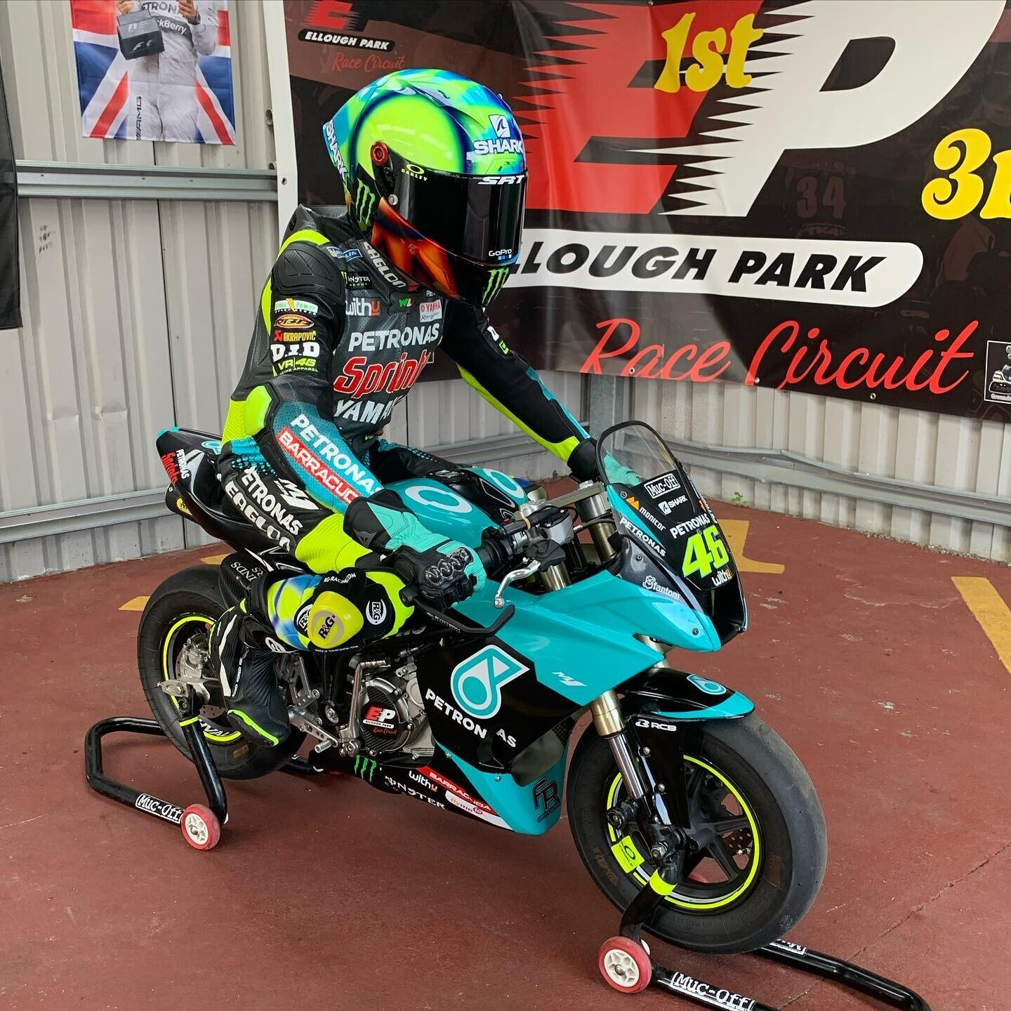 Izzy Carter, la giovane pilota che vuole diventare Valentino Rossi