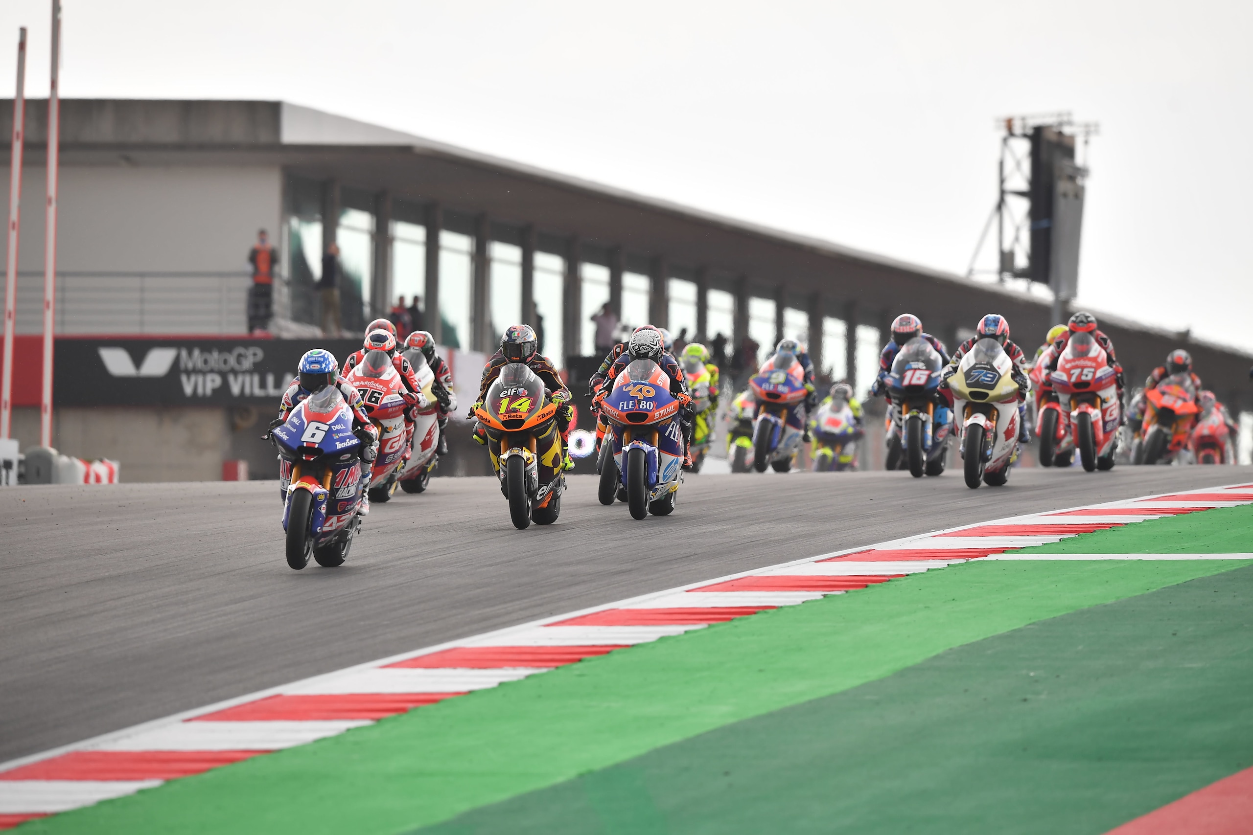 Moto2: l'incidente multiplo a Portimao del 2022 | VIDEO