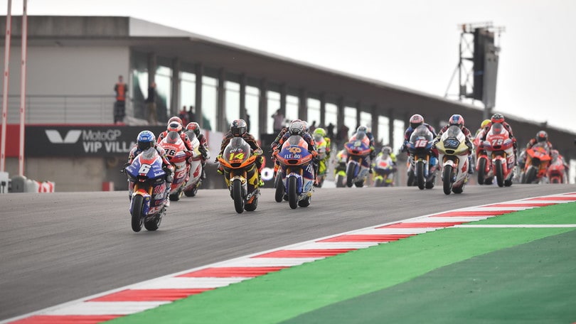 Moto2: l'incidente multiplo a Portimao del 2022 | VIDEO