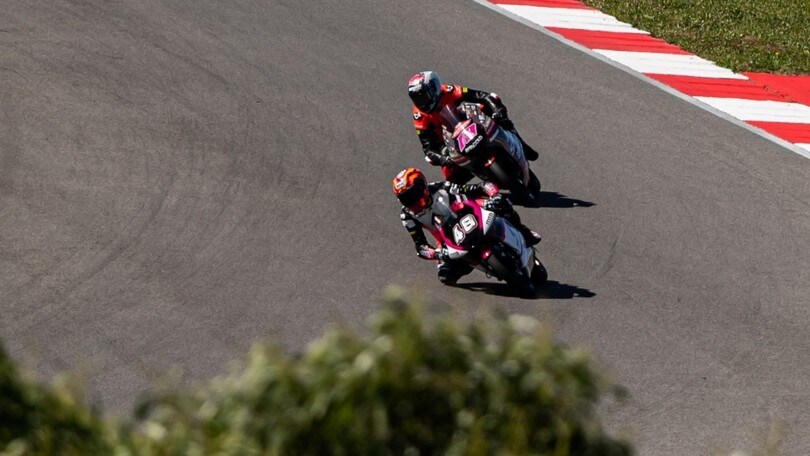 GP Portimao, tolti due giri a Moto3 e Moto2