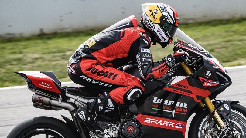 SBK, Test Barcellona: tanto lavoro per Petrucci, rallentato dalle cadute