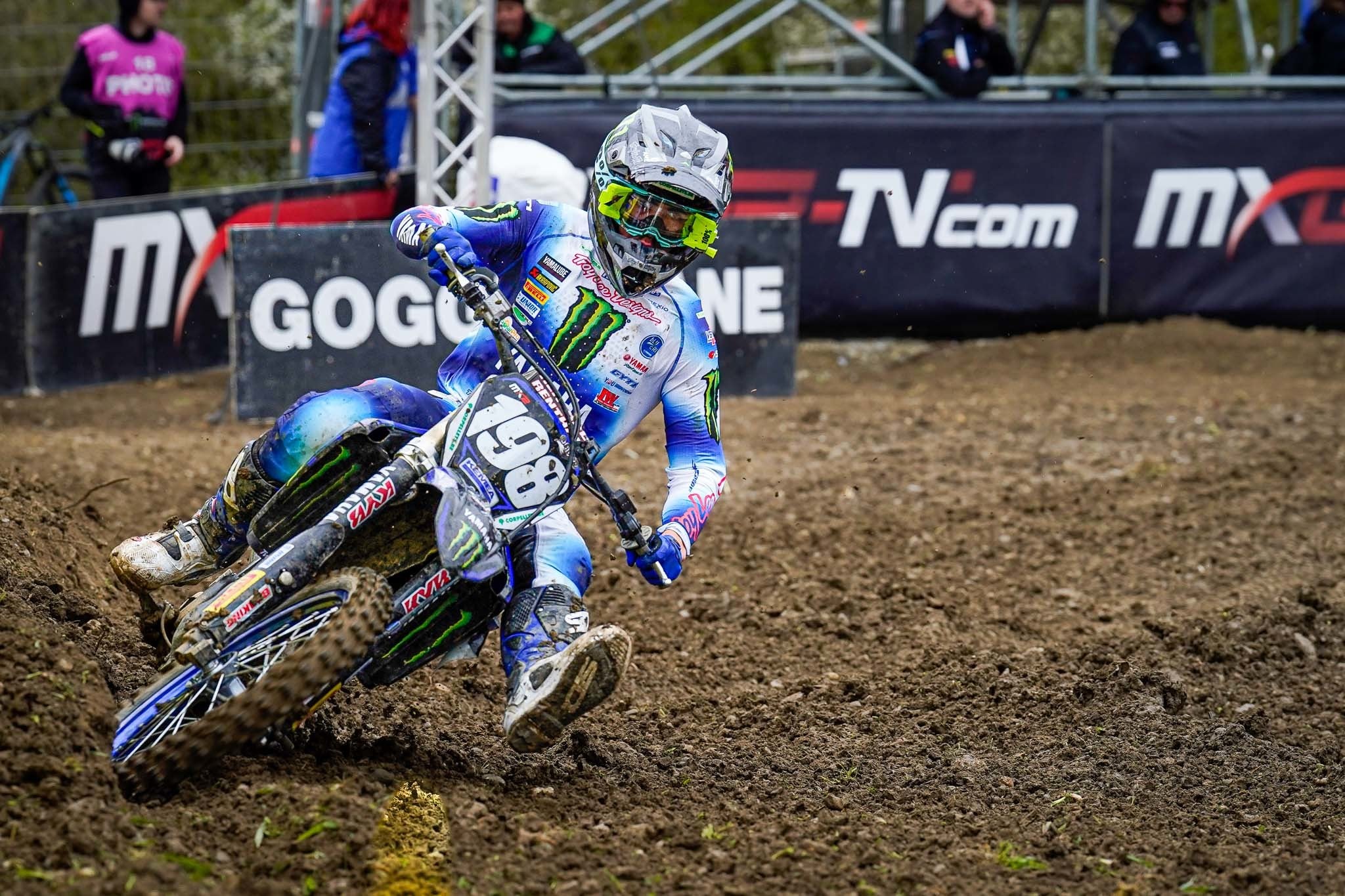 MX2: anche la Svizzera si tinge di blu