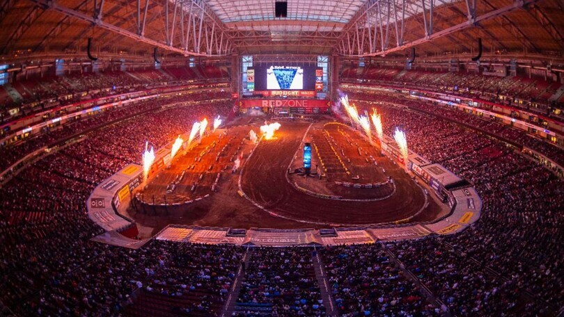 SX AMA: Triple Crown a Glendale