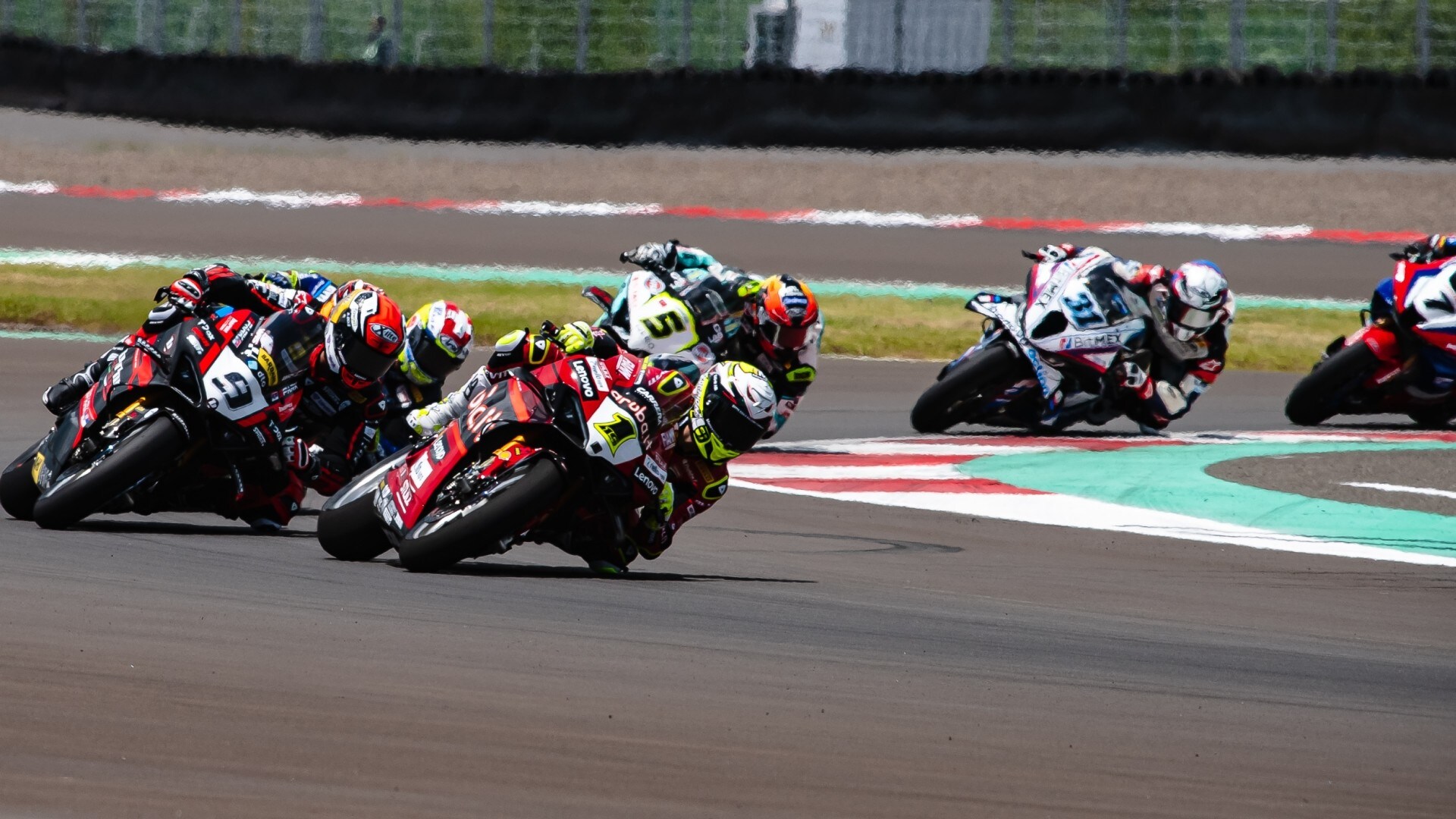 SBK, dove eravamo rimasti? Ad Assen riparte la caccia a Bautista
