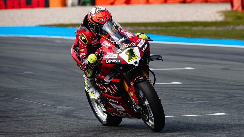 SBK Assen: Bautista penalizzato, pole a Rea. Rinaldi 16°