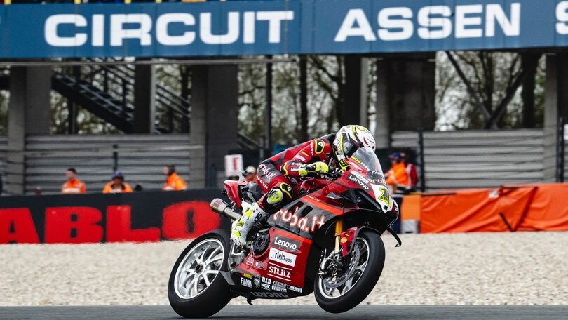 SBK, Assen: la Superpole Race è un affare di Bautista, 5° Locatelli
