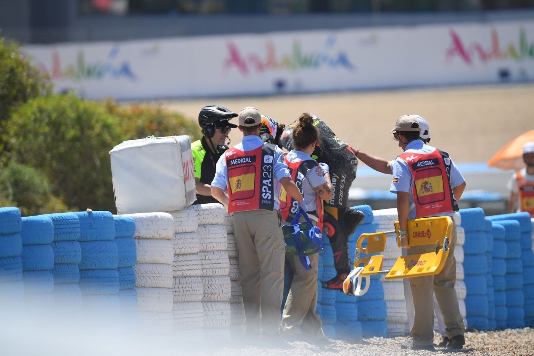 MotoGP Jerez, incidente al via della Sprint: le foto