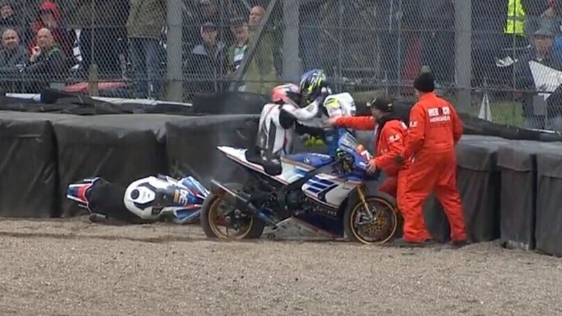 Rissa tra i piloti nella via di fuga: clamoroso a Oulton Park