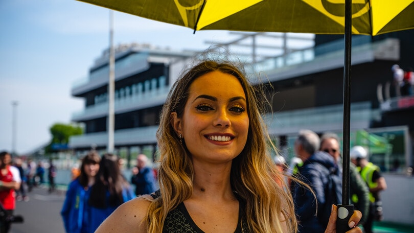 CIV: le foto delle ombrelline che hanno infiammato Misano