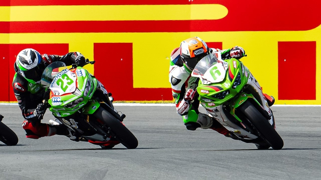 SSP300: Jeffrey Buis ritrova la vittoria in Gara 1 a Barcellona