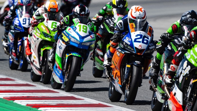 SSP300, Gennai vince davanti a Vannucci: doppietta italiana in Gara 2