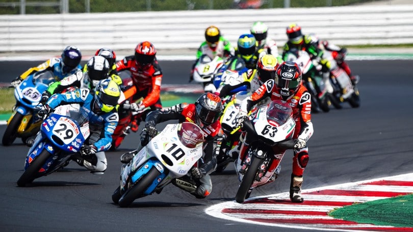 CIV Mugello: Perez Selfa già in fuga in Moto3, ma attenzione a Carraro