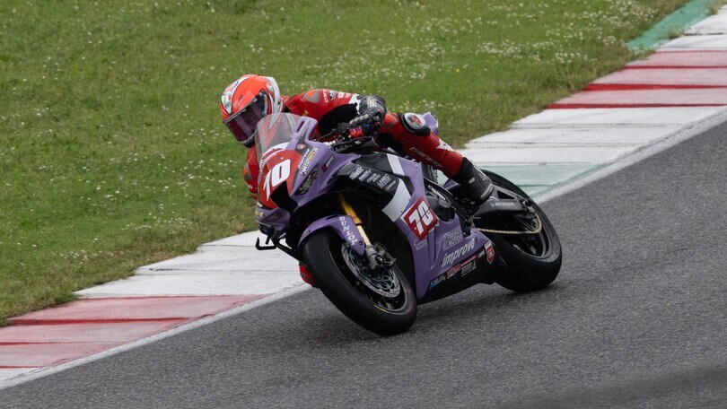 CIV SBK: Luca Vitali in pista al Mugello con livrea viola Fiorentina