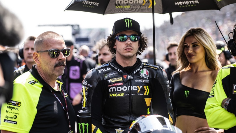 GP Francia, Bezzecchi regala la gioia più bella alla mamma