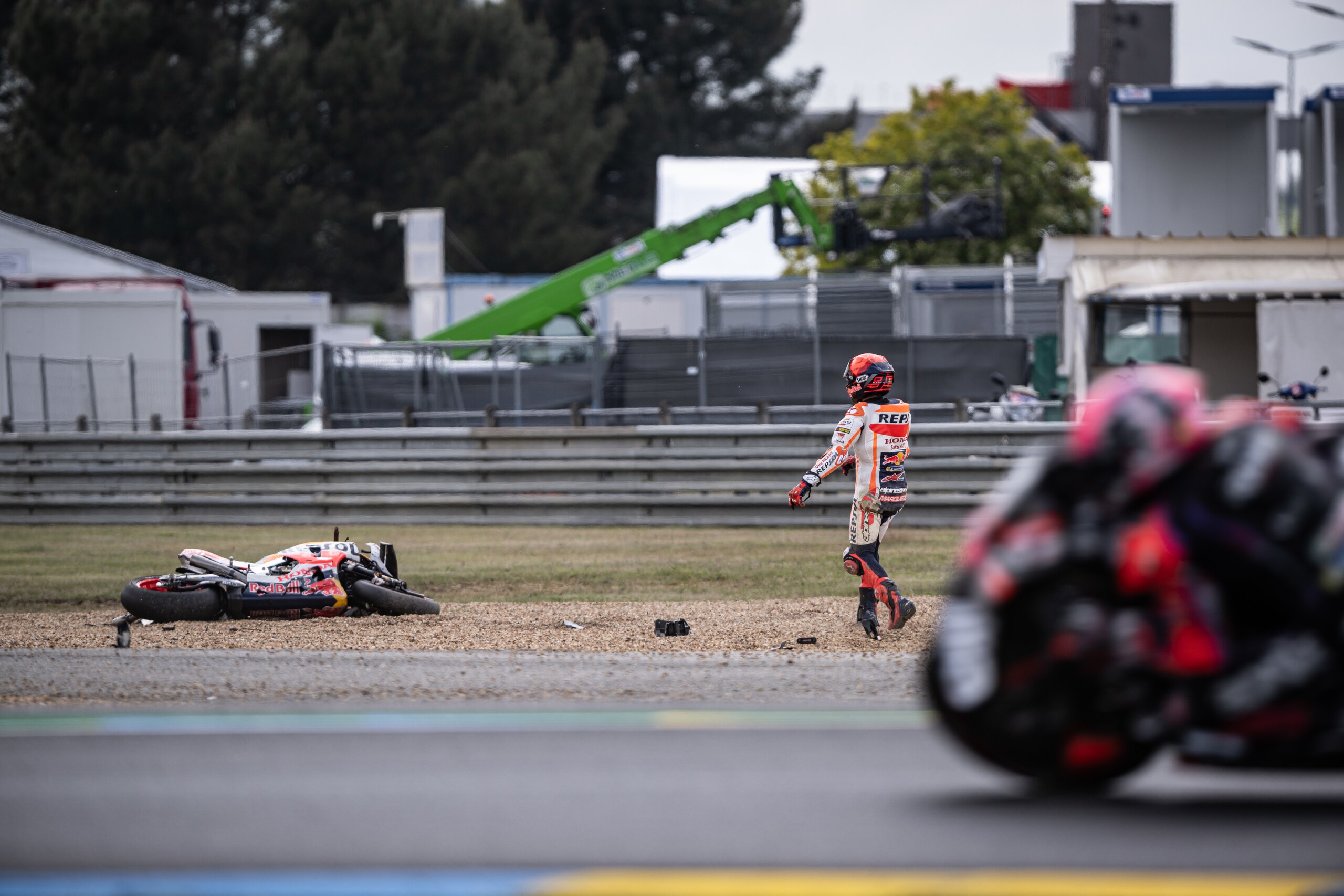 La caduta di Marc Marquez al GP di Francia | Motosprint